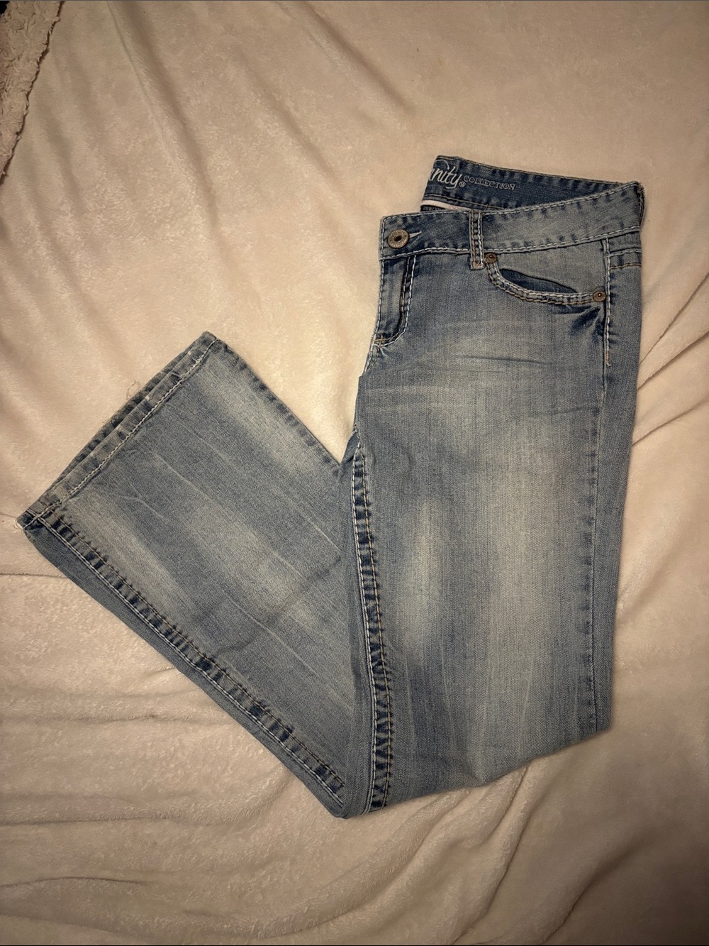 Vanity Light Wash dakota Boot Cut Women’s Jeans